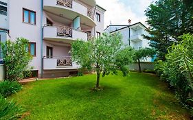 Apartments And Rooms Camaiore