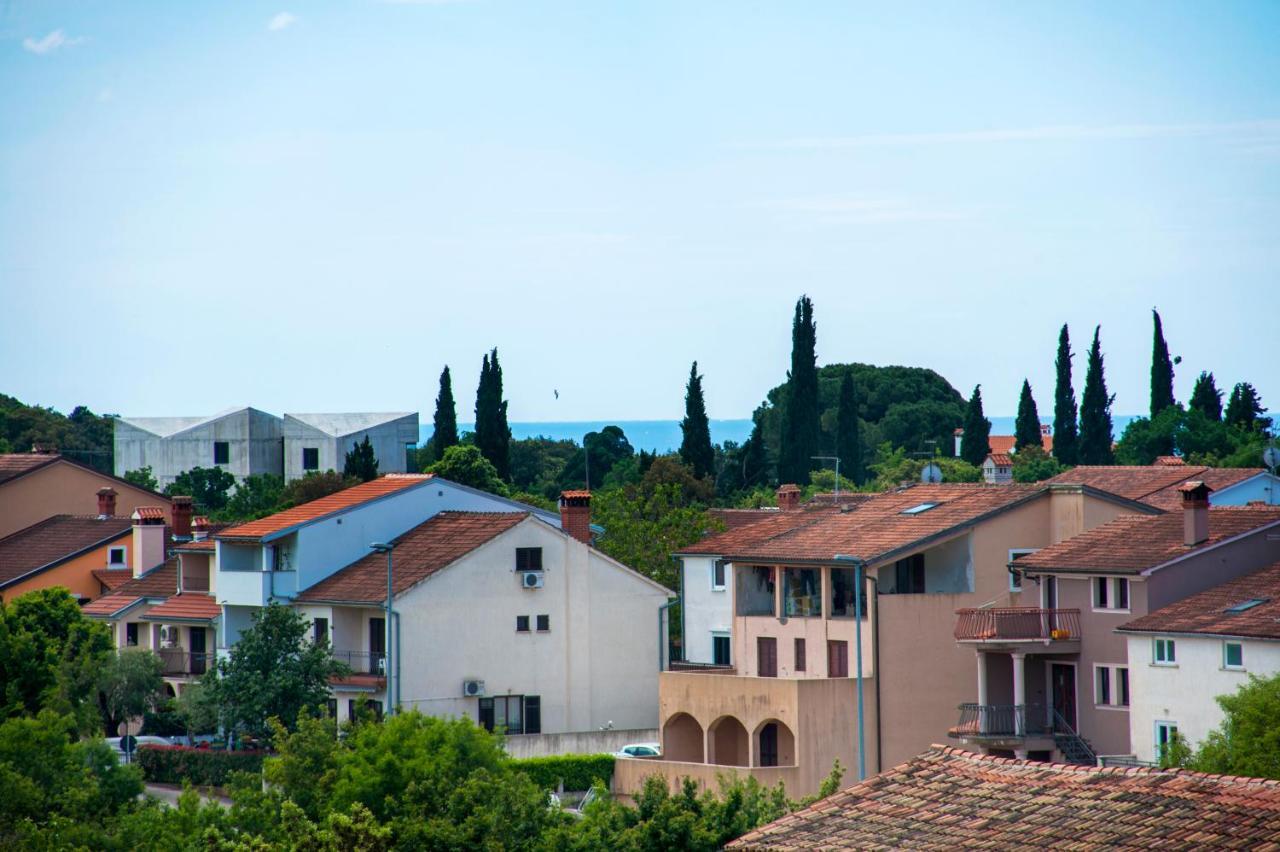 Apartments And Rooms Camaiore Rovinj Exterior foto